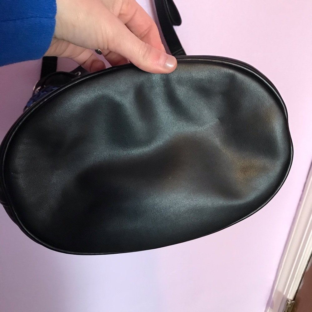 Sale!! Vera Bradley Bucket Bag - Picture 5 of 6